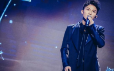 周深自曝身高1.61米